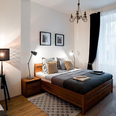 Apartment Gesse Brezinova Prag Exteriör bild