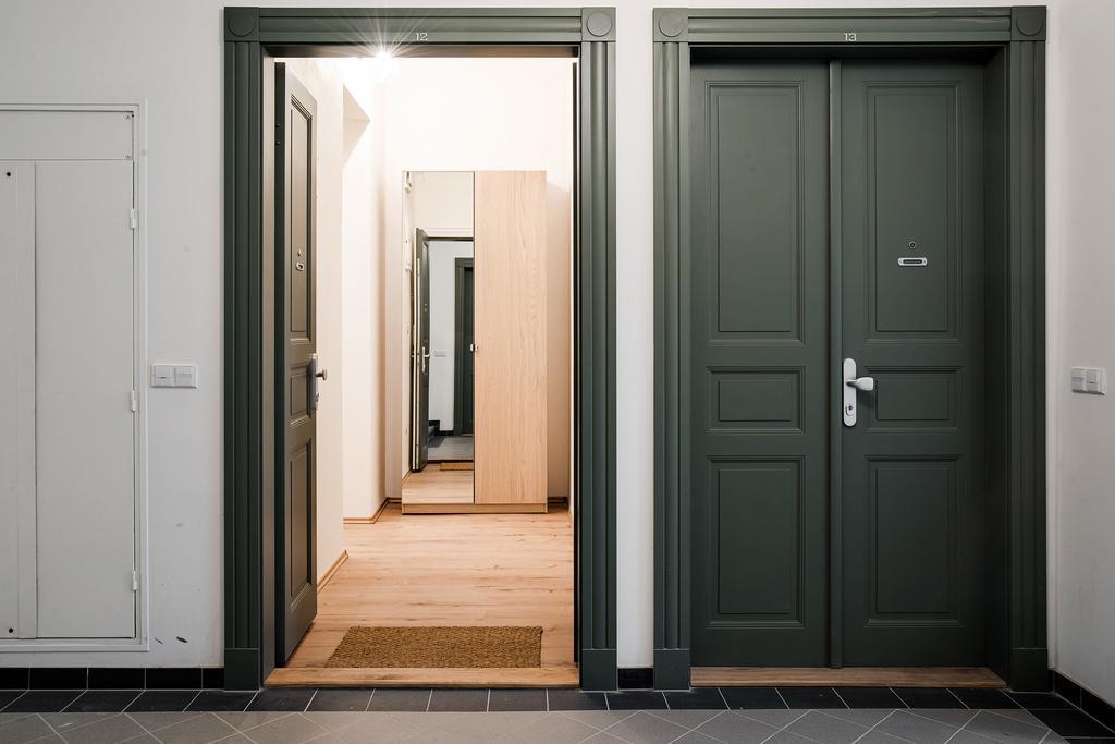 Apartment Gesse Brezinova Prag Exteriör bild