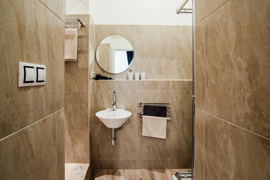 Apartment Gesse Brezinova Prag Exteriör bild