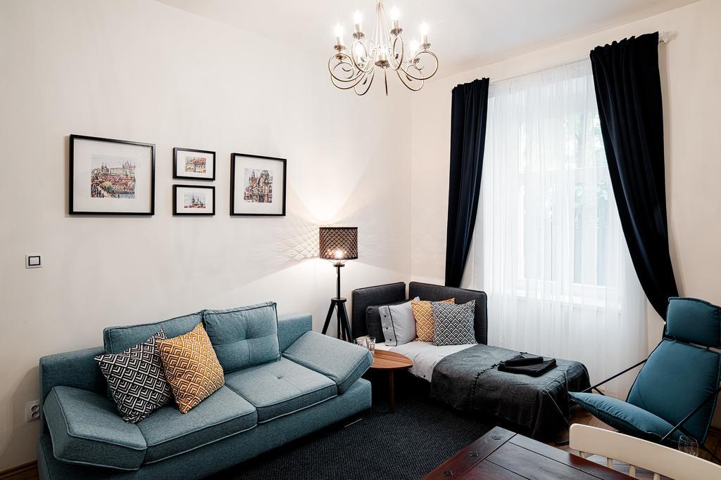Apartment Gesse Brezinova Prag Exteriör bild