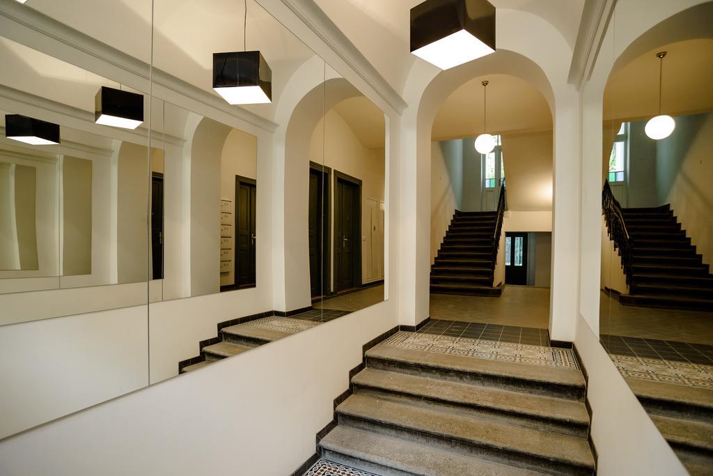 Apartment Gesse Brezinova Prag Exteriör bild